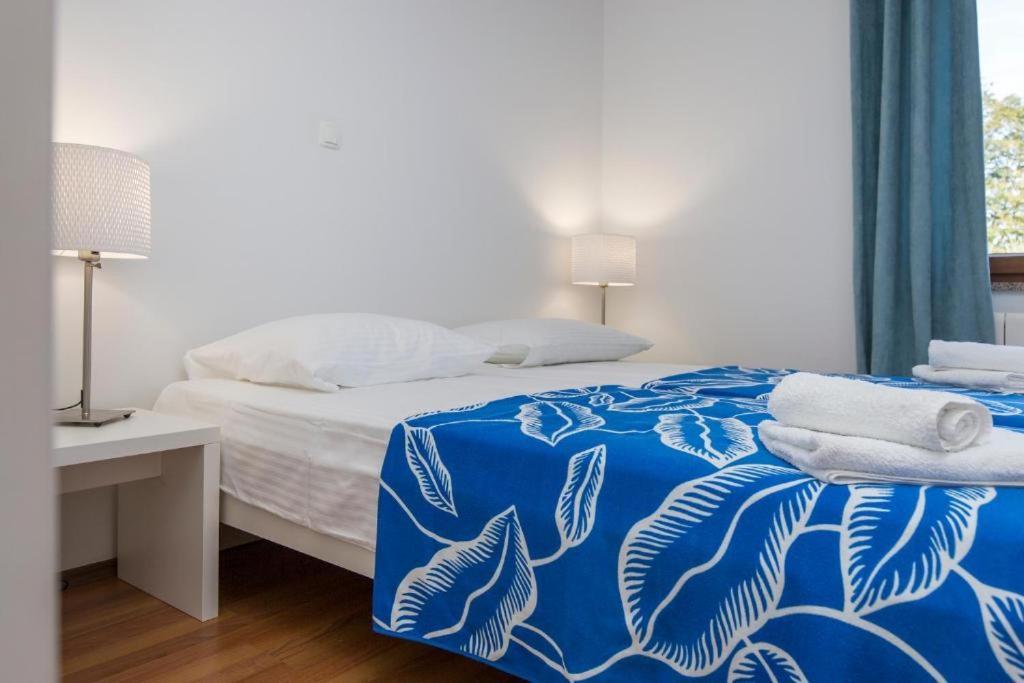 Apartments "Alen" Nedeščina エクステリア 写真
