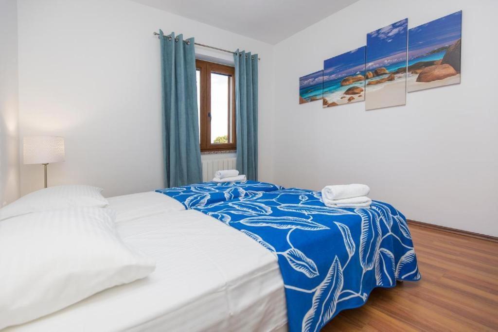 Apartments "Alen" Nedeščina エクステリア 写真