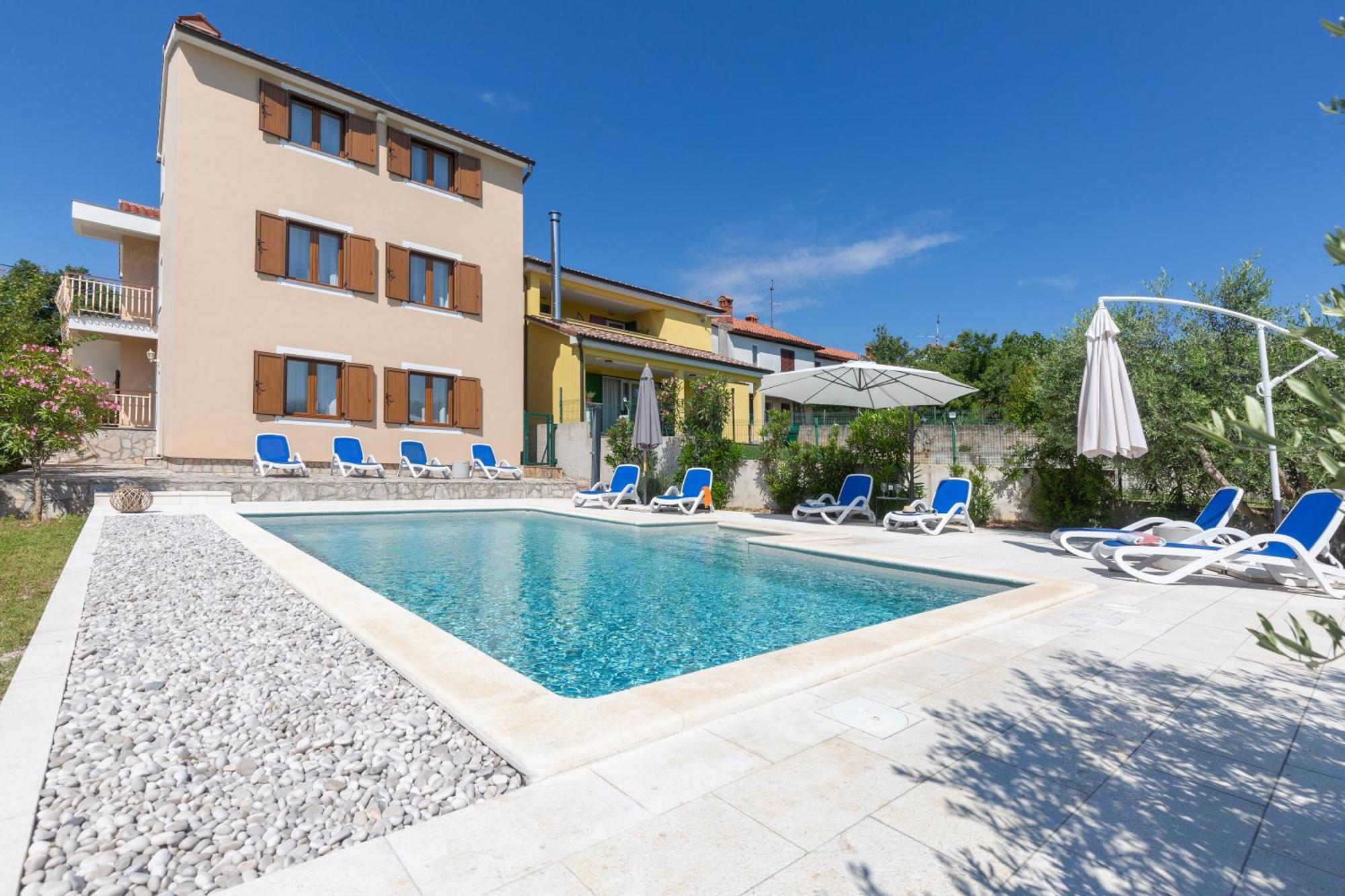 Apartments "Alen" Nedeščina エクステリア 写真