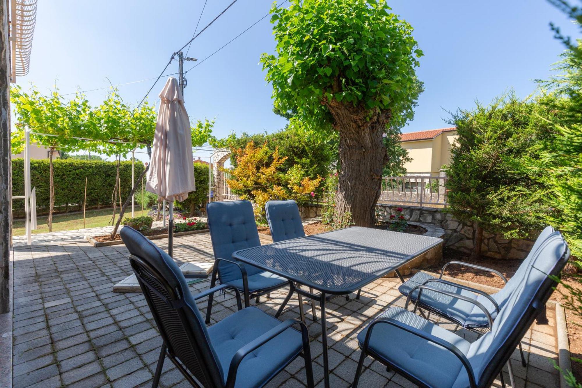 Apartments "Alen" Nedeščina エクステリア 写真