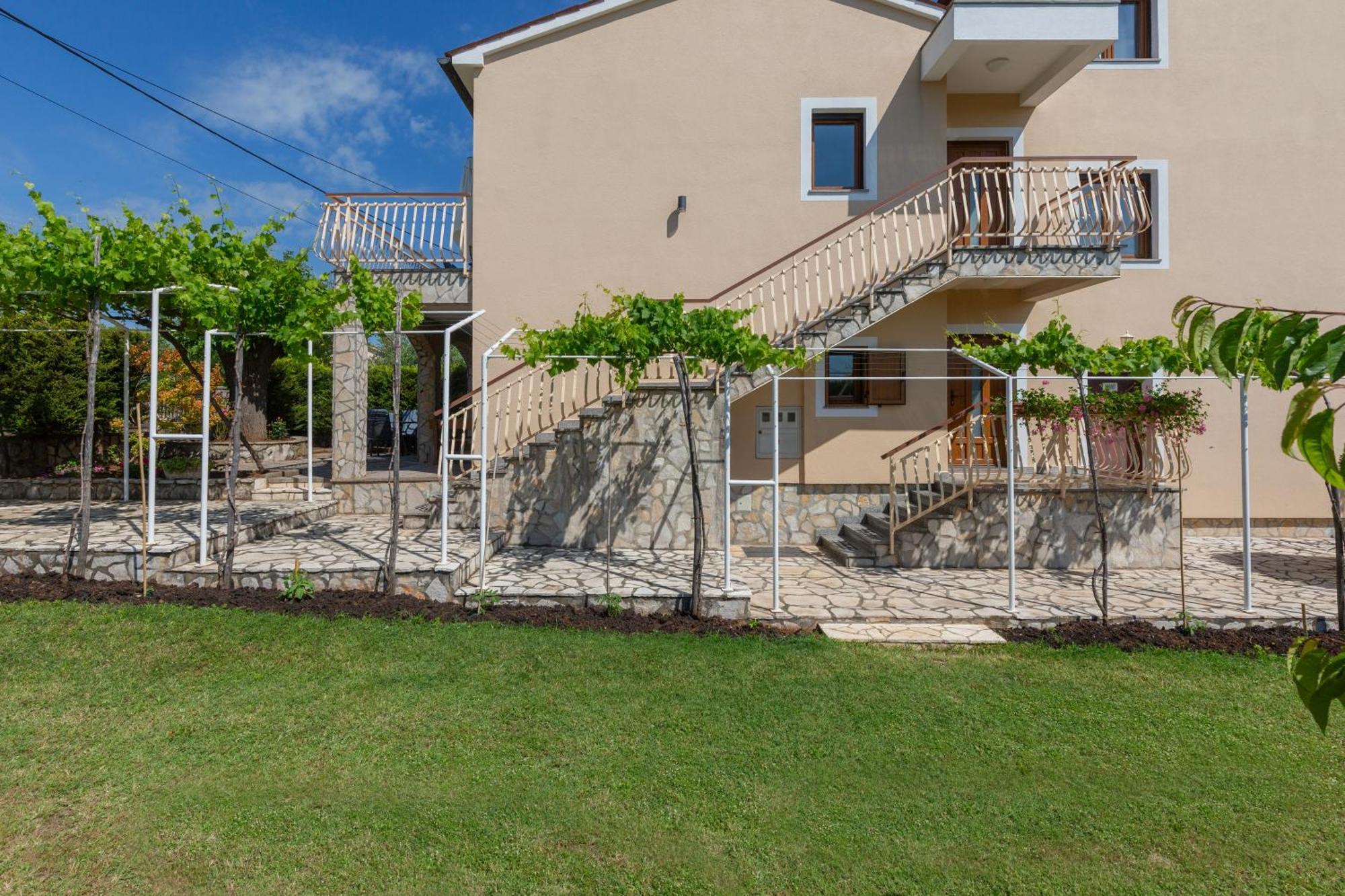 Apartments "Alen" Nedeščina エクステリア 写真